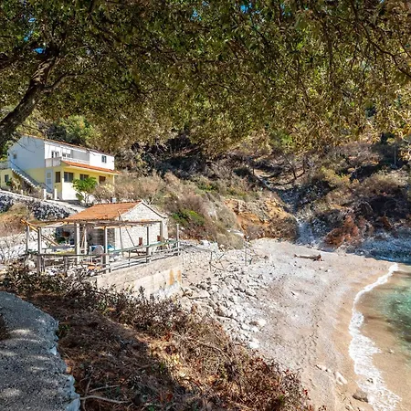 Stunning Home In Pupnat With House Sea View Feriehus Pupnat