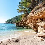 Vakantiehuis Stunning In With House Sea View Pupnat