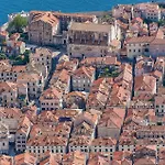 Stunning In With House Sea View Vakantiehuis