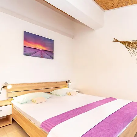 펜션 Gorgeous Home In Pupnat With House Sea View *