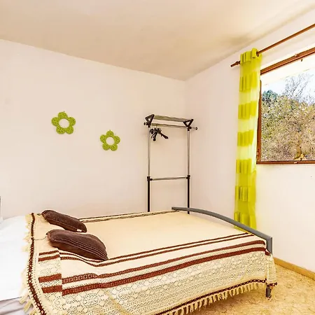 Gorgeous Home In Pupnat With House Sea View *
