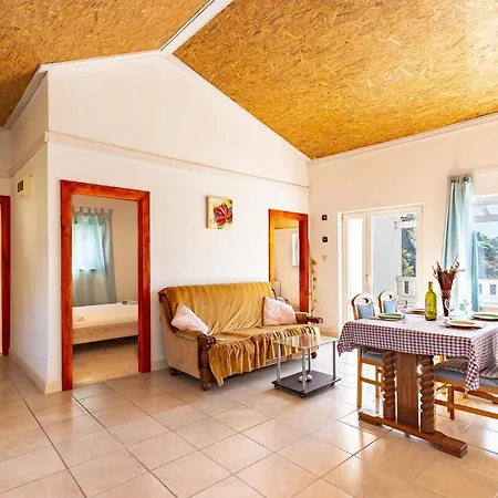 Gorgeous Home In Pupnat With House Sea View 펜션