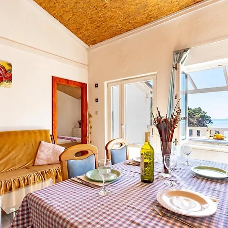 Дом отдыха 4 Bedroom Awesome In