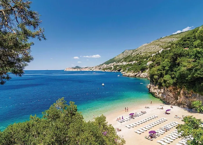 Holiday home 4 Bedroom Awesome In *