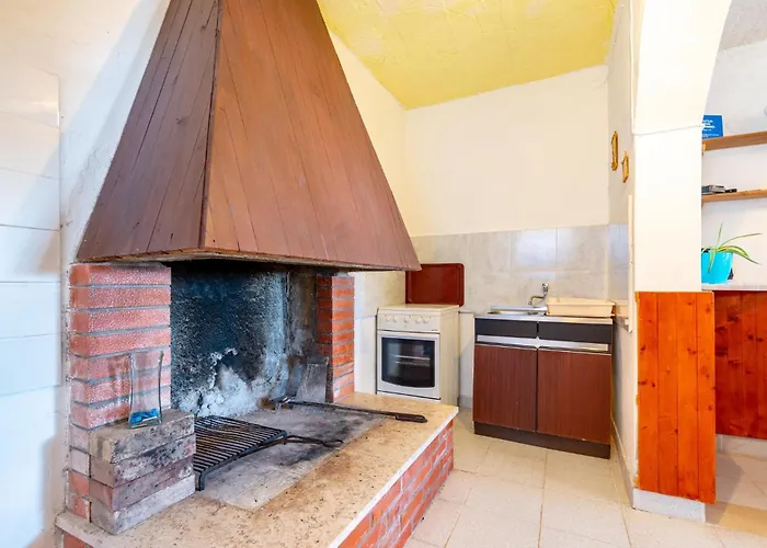 4 Bedroom Awesome In Pupnat