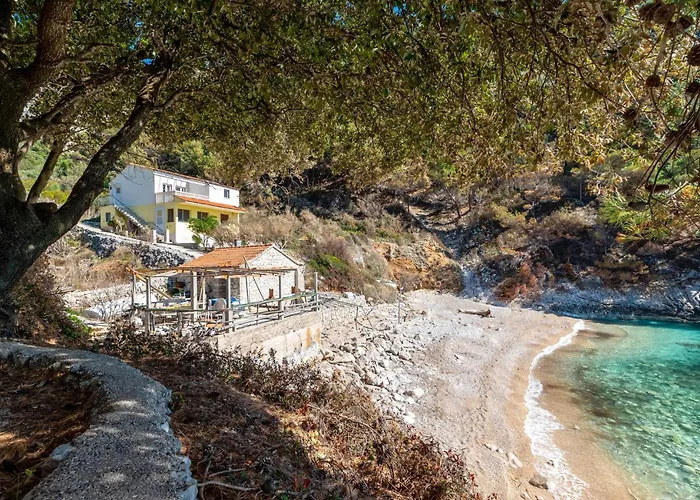 4 Bedroom Awesome In Holiday home Pupnat