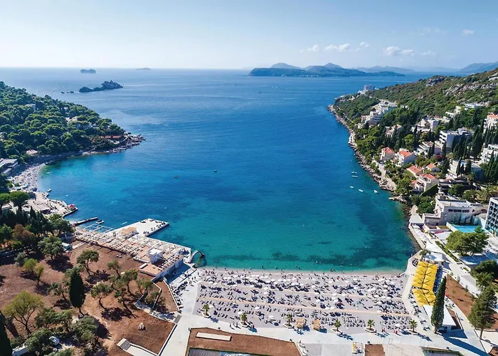 Holiday home 4 Bedroom Awesome In